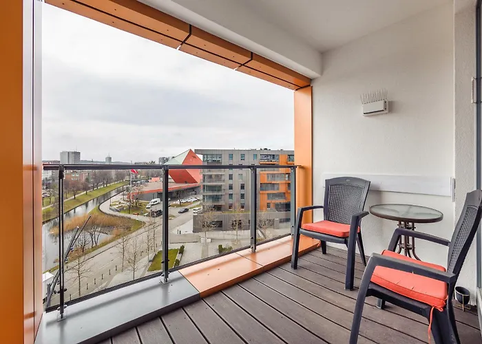 Blue Merlin - River View 格但斯克