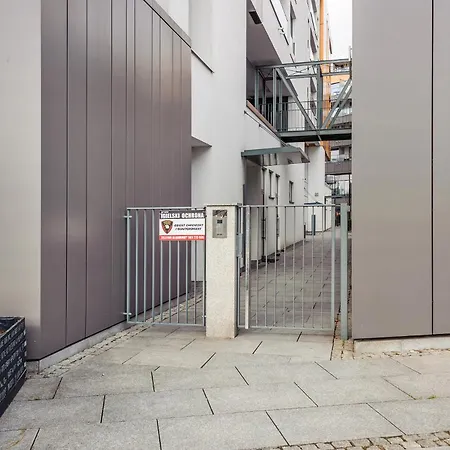 Blue Merlin - River View *