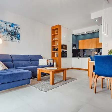 Blue Merlin - River View * グダニスク